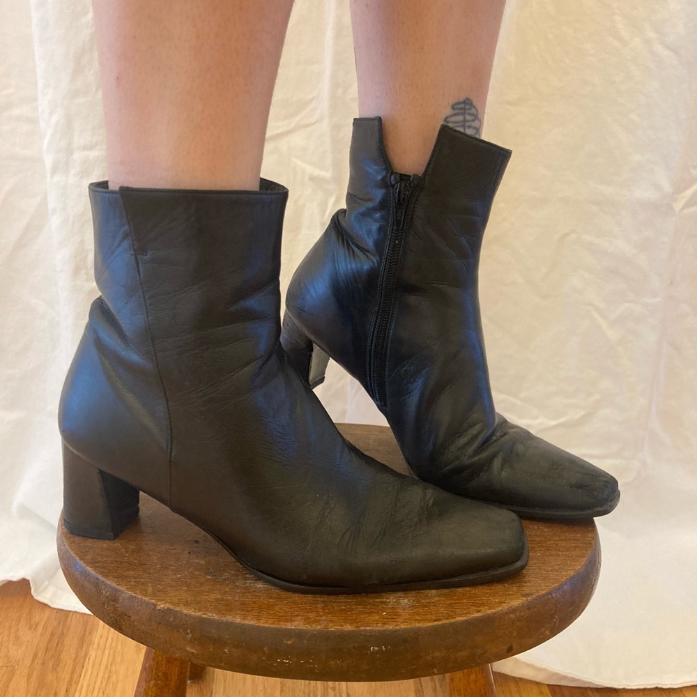 Vintage 90’s Stuart Weitzman Leather Booties